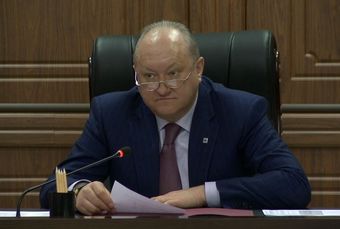 Губернатор Владимир Илюхин предостерег топливные компании от необоснованного роста цен на АЗС